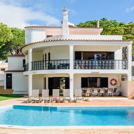 Protea - 5 Bedroom, Beach, Air-con, Wifi アルブフェイラ