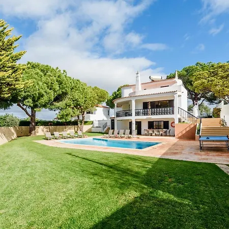 Protea - 5 Bedroom, Beach, Air-con, Wifi 別荘 アルブフェイラ