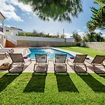 Protea - 5 Bedroom, Beach, Air-con, Wifi *