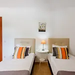 Casa de Férias Protea - 5 Bedroom, Beach, Air-con, Wifi Albufeira