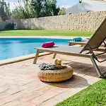 Casa de Férias Protea - 5 Bedroom, Beach, Air-con, Wifi *