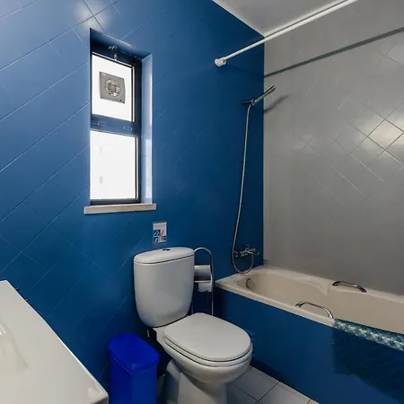 Casa de Férias Protea - 5 Bedroom, Beach, Air-con, Wifi Albufeira