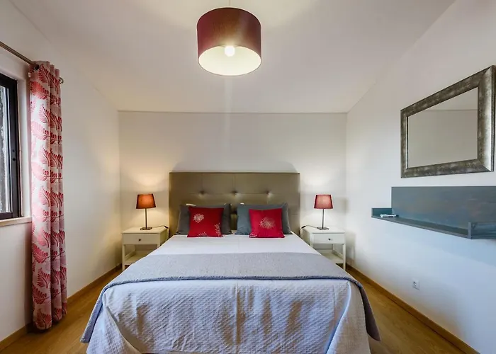 Protea - 5 Bedroom, Beach, Air-con, Wifi * Albufeira