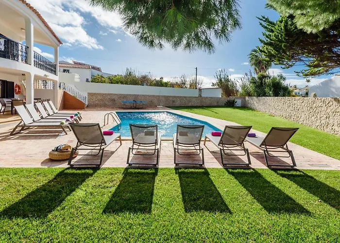 Protea - 5 Bedroom, Beach, Air-con, Wifi *